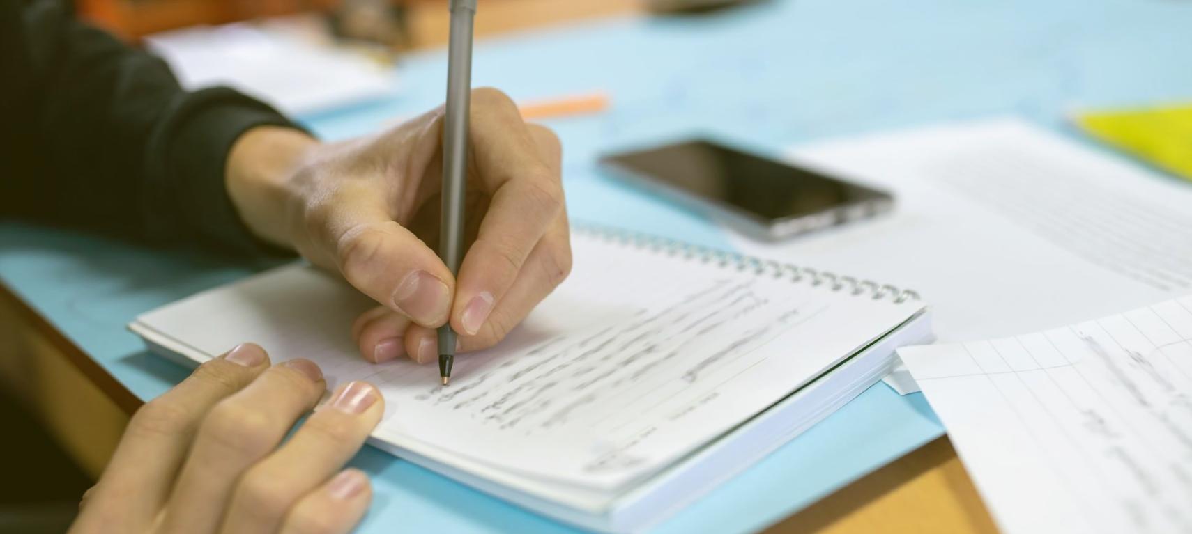 Méthode d'apprentissage par étapes concrètes